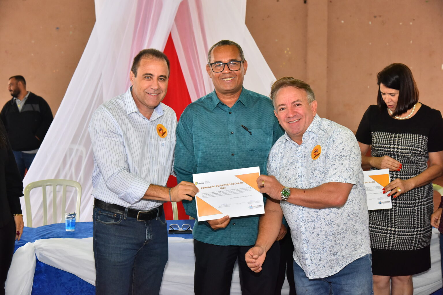 Prefeitura certifica 273 participantes do curso de Gestão Escolar