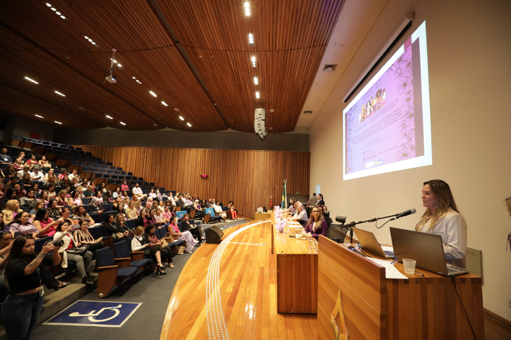 DF será pioneiro em auxílio financeiro a órfãos do feminicídio