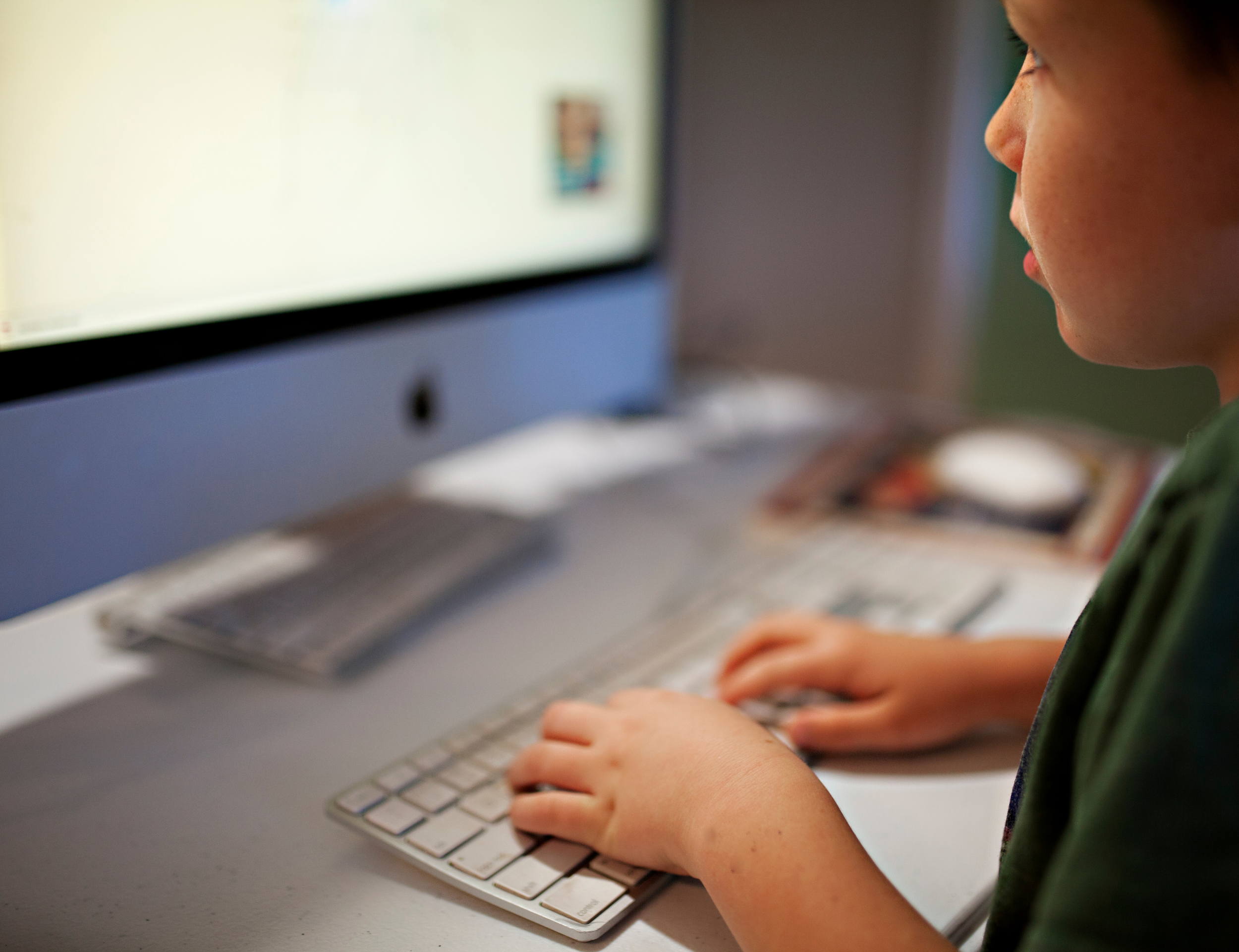 Aprovado em definitivo o projeto que cria a Política Estadual de Conscientização sobre o uso da Internet