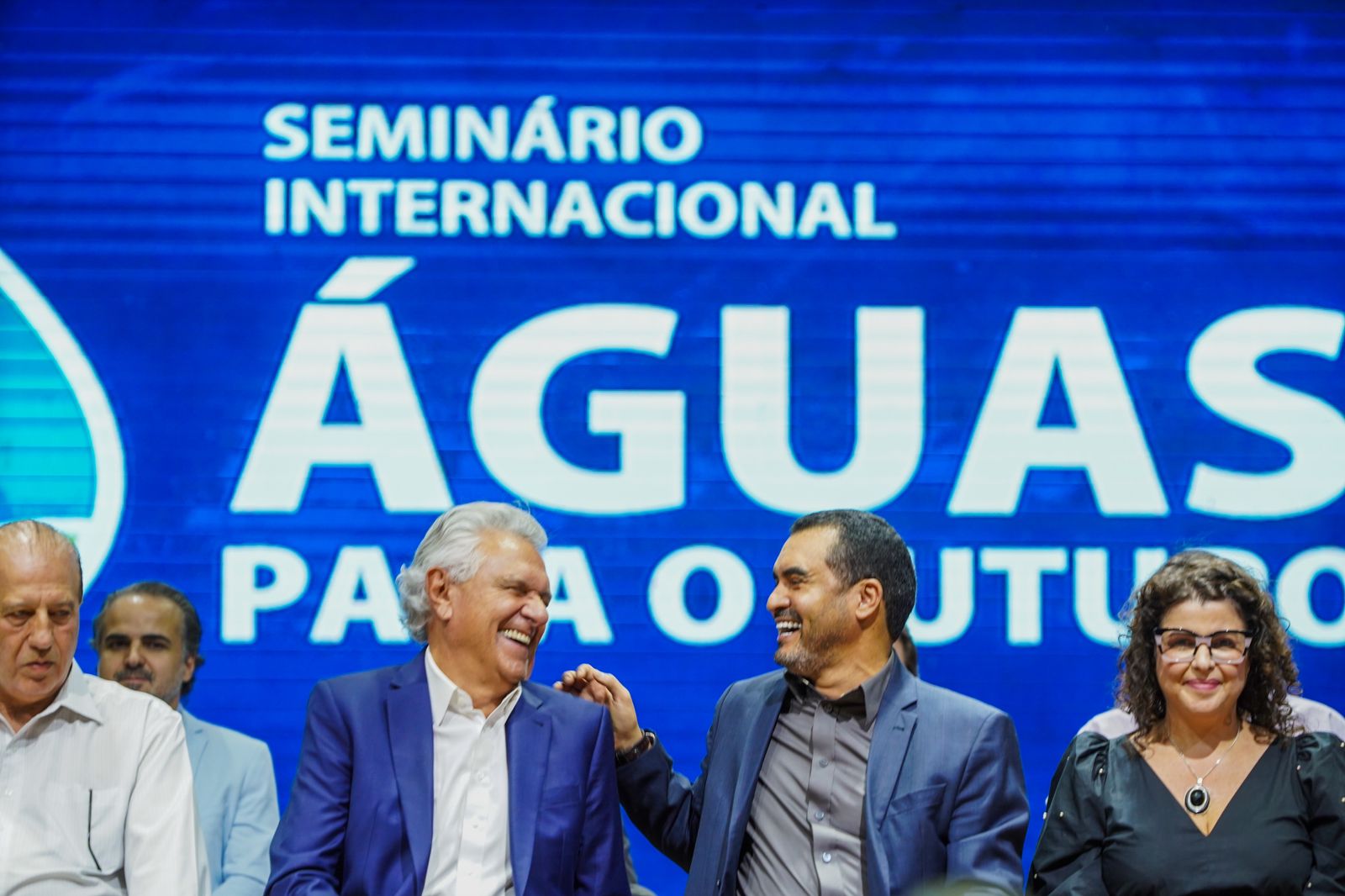 Caiado assina pacto nacional pela governança da água e anuncia medidas para neutralizar emissões de carbono