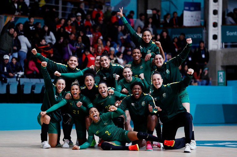 PAN DE SANTIAGO Em dia de oito ouros, Brasil supera 100 medalhas e chega à terceira posição geral