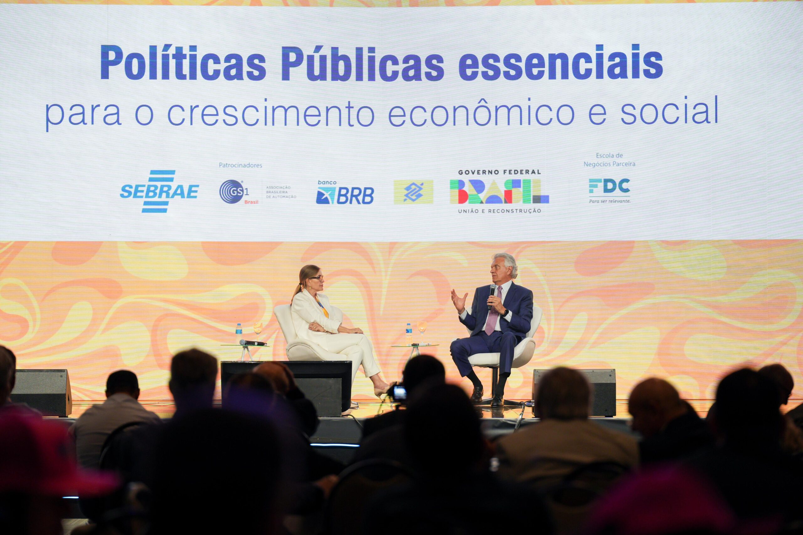 Caiado apresenta pilares do crescimento econômico goiano em Fórum Nacional do Comércio