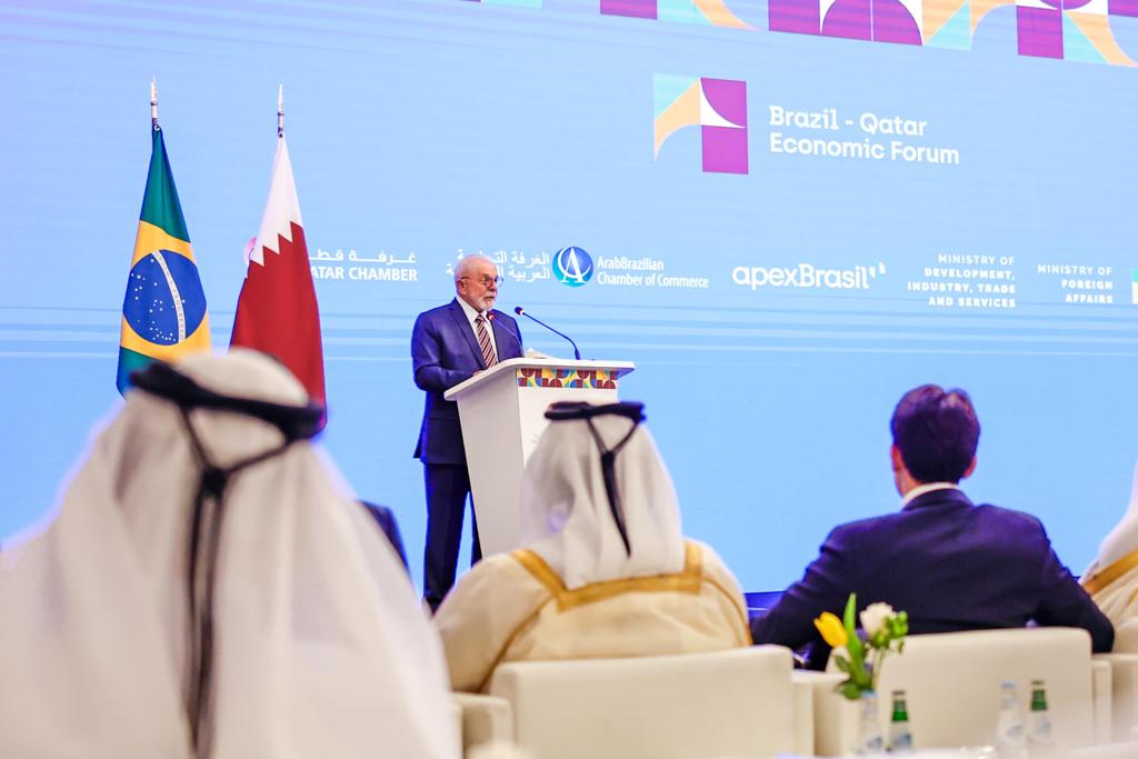 Catar é porta de entrada para diversificar negócios com o Oriente Médio,diz Lula