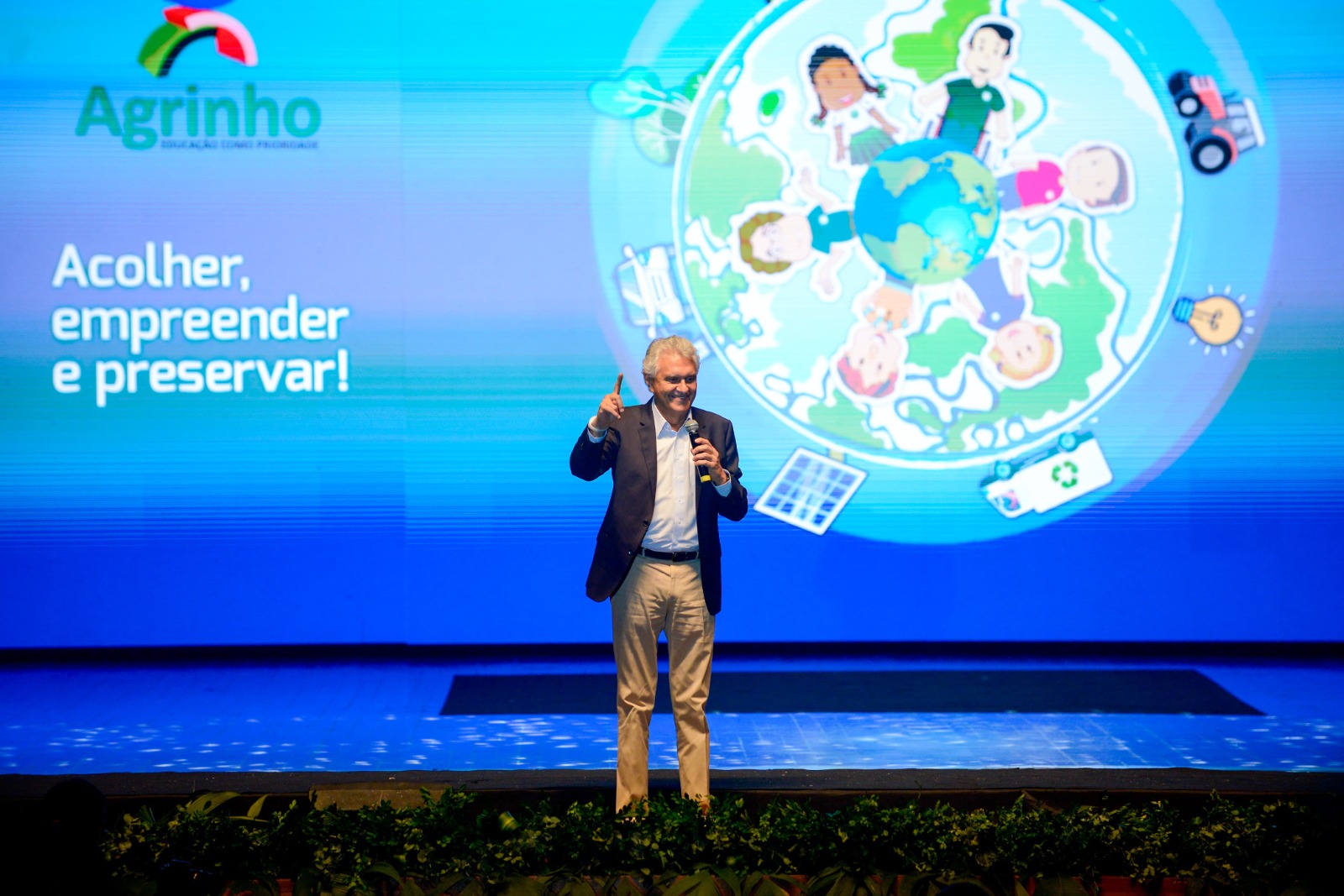 Caiado reforça importância de projeto educativo Agrinho, da Faeg