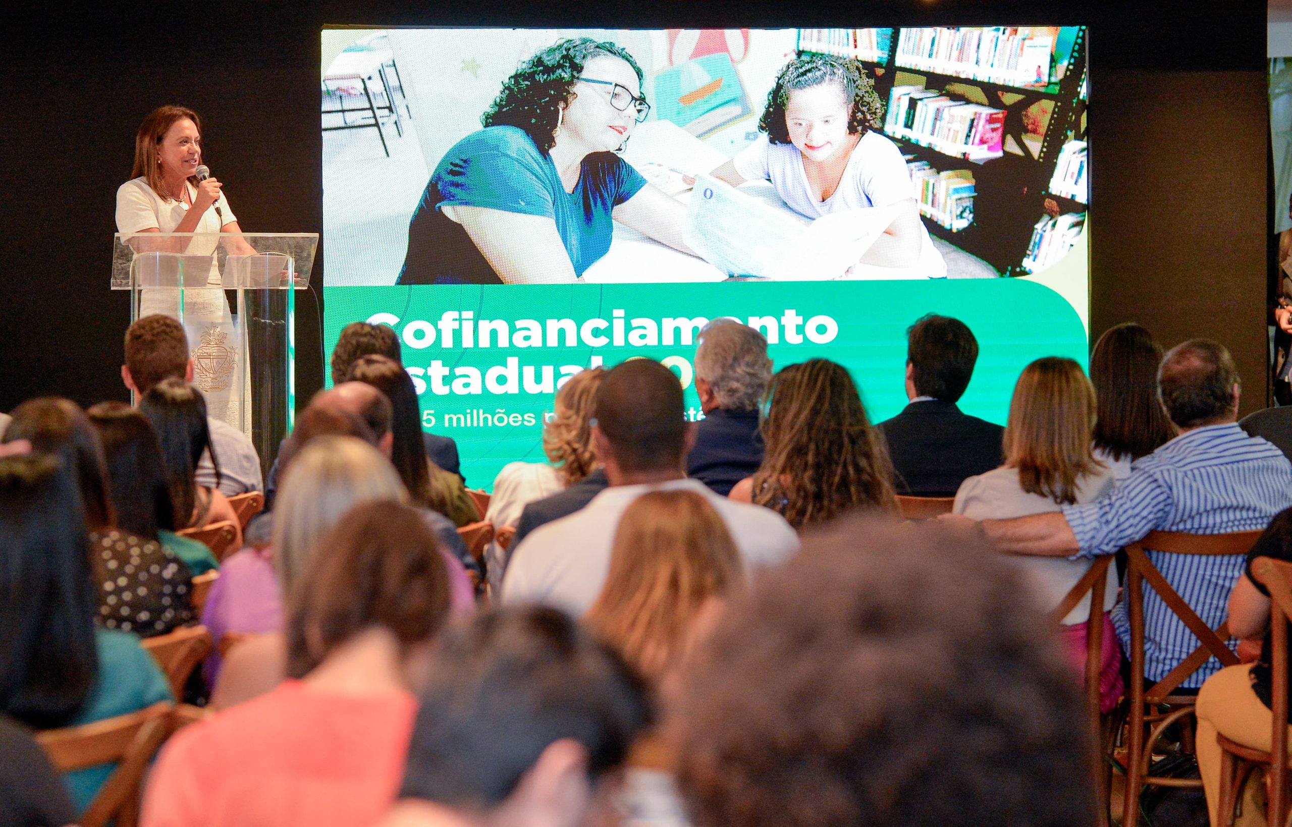 Caiado garante R$ 14,9 milhões para assistência social dos munícipios