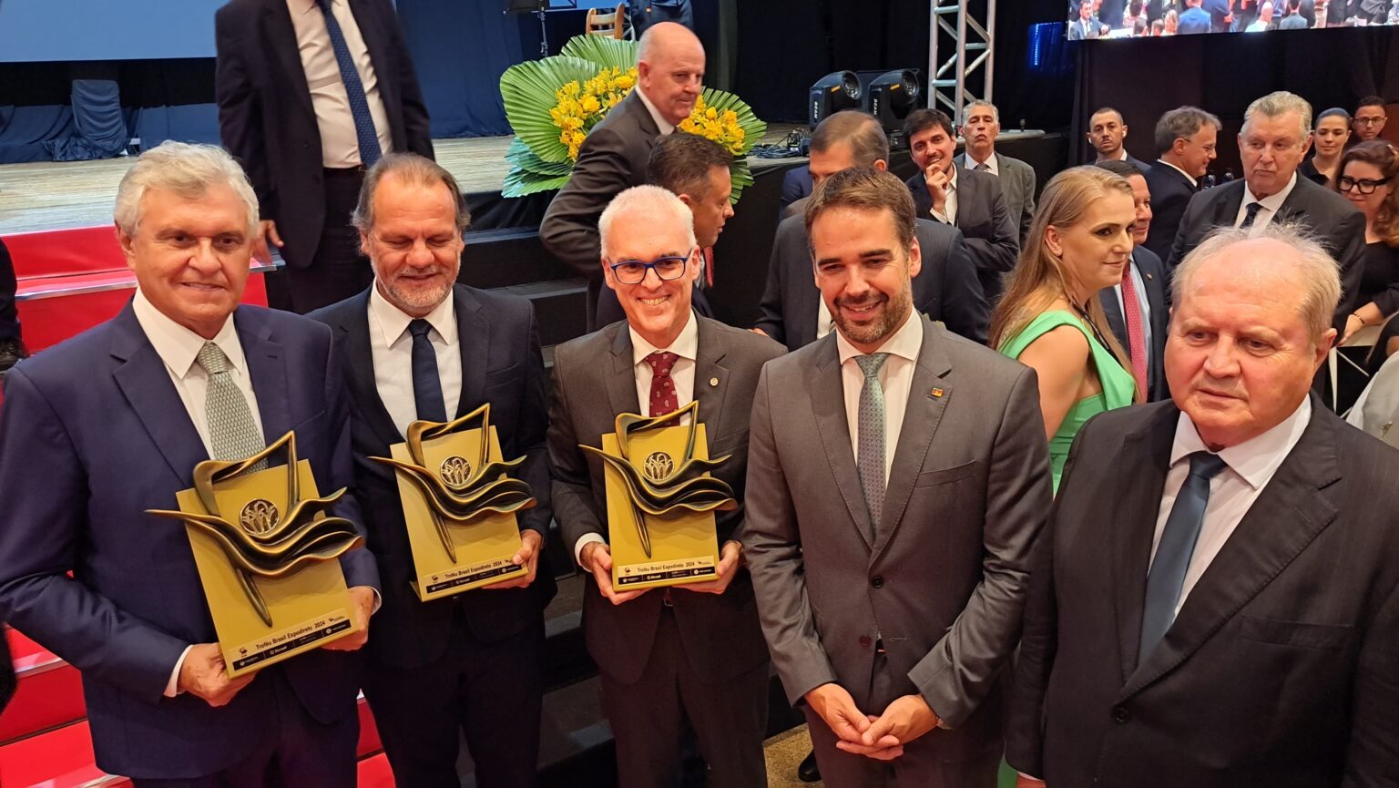 Caiado é escolhido Personalidade do Agro Nacional em prêmio no RS