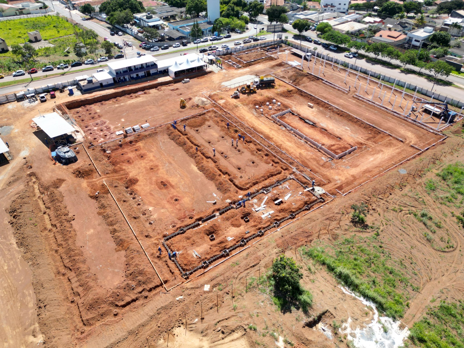 Obras da escola Sesi/Senai em Luziânia passam por vistoria