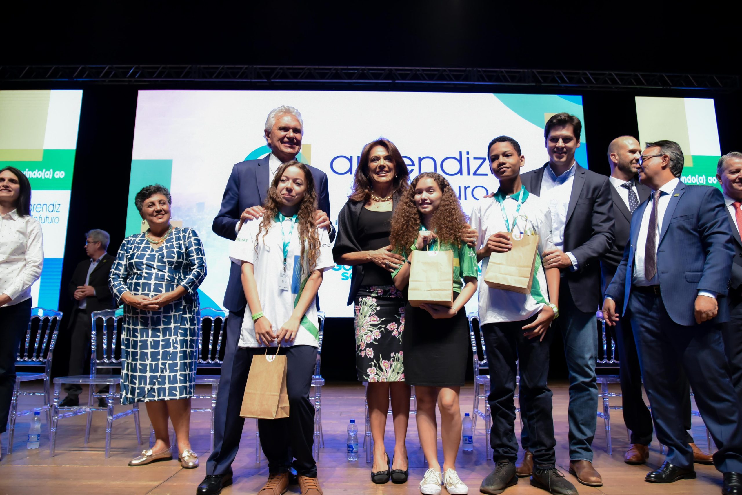 Goiás contrata mais 1,1 mil jovens do Aprendiz do Futuro
