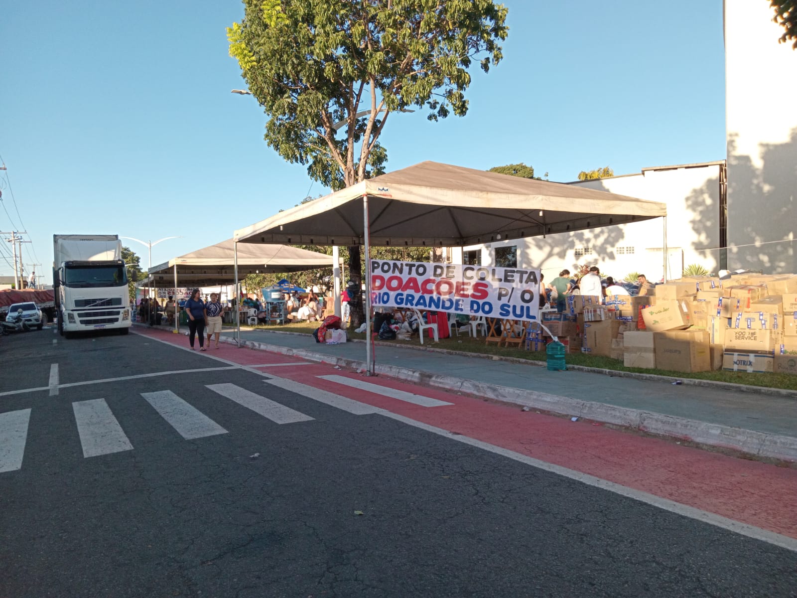 Moradores de Caldas Novas se mobilizam para ajudar vítimas das enchentes no RS