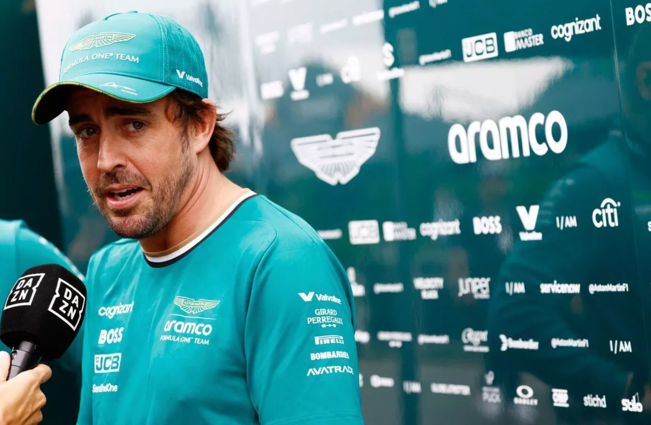 Fernando Alonso contesta novo regulamento da FIA para 2026