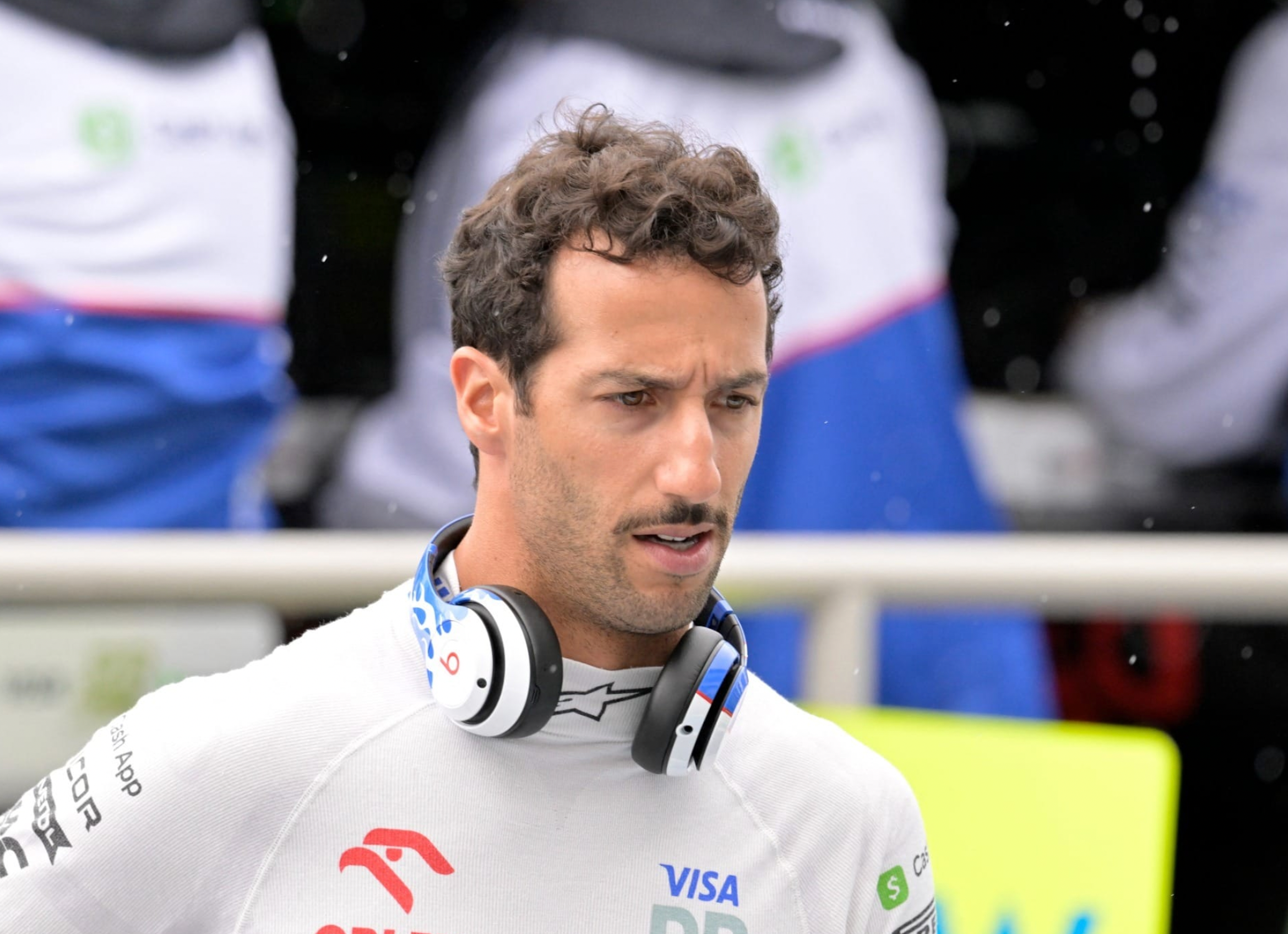 F1: Ricciardo revela problema na embreagem após largada do GP do Canadá