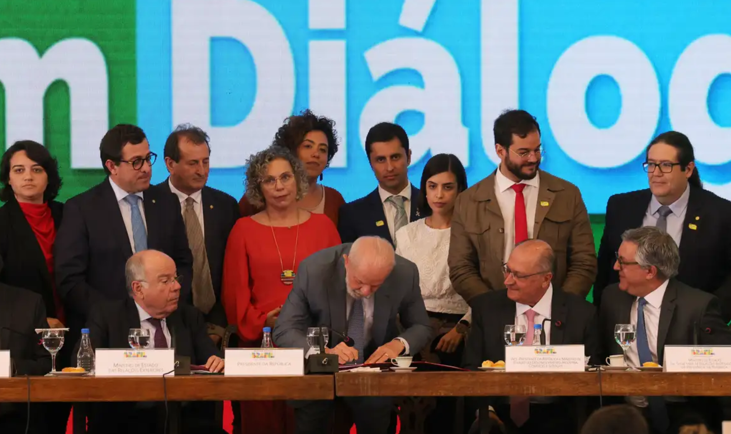 Lula sanciona taxação de compras internacionais de até 50 dólares