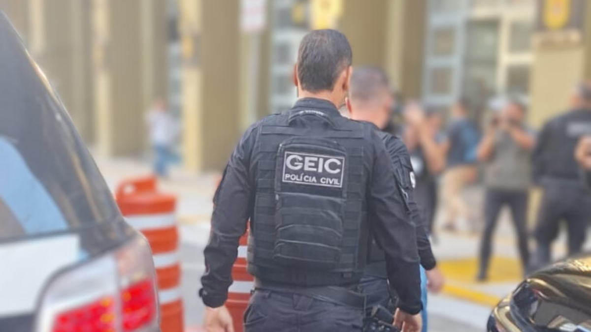 Polícia Civil cumpre mandado após golpe contra idoso