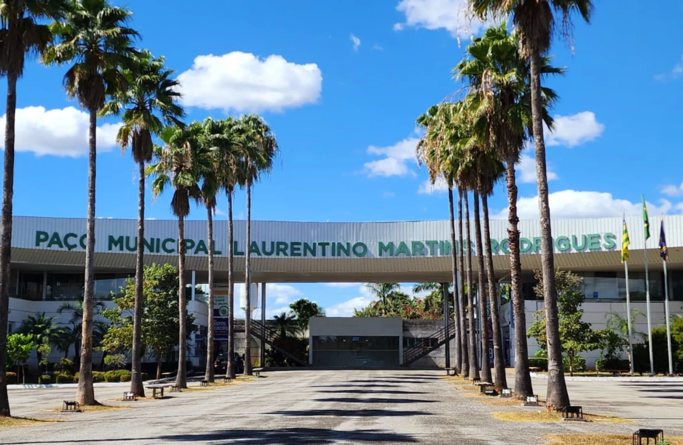 Goianésia: Leozão continua liderando pesquisa espontânea e Renato a estimulada