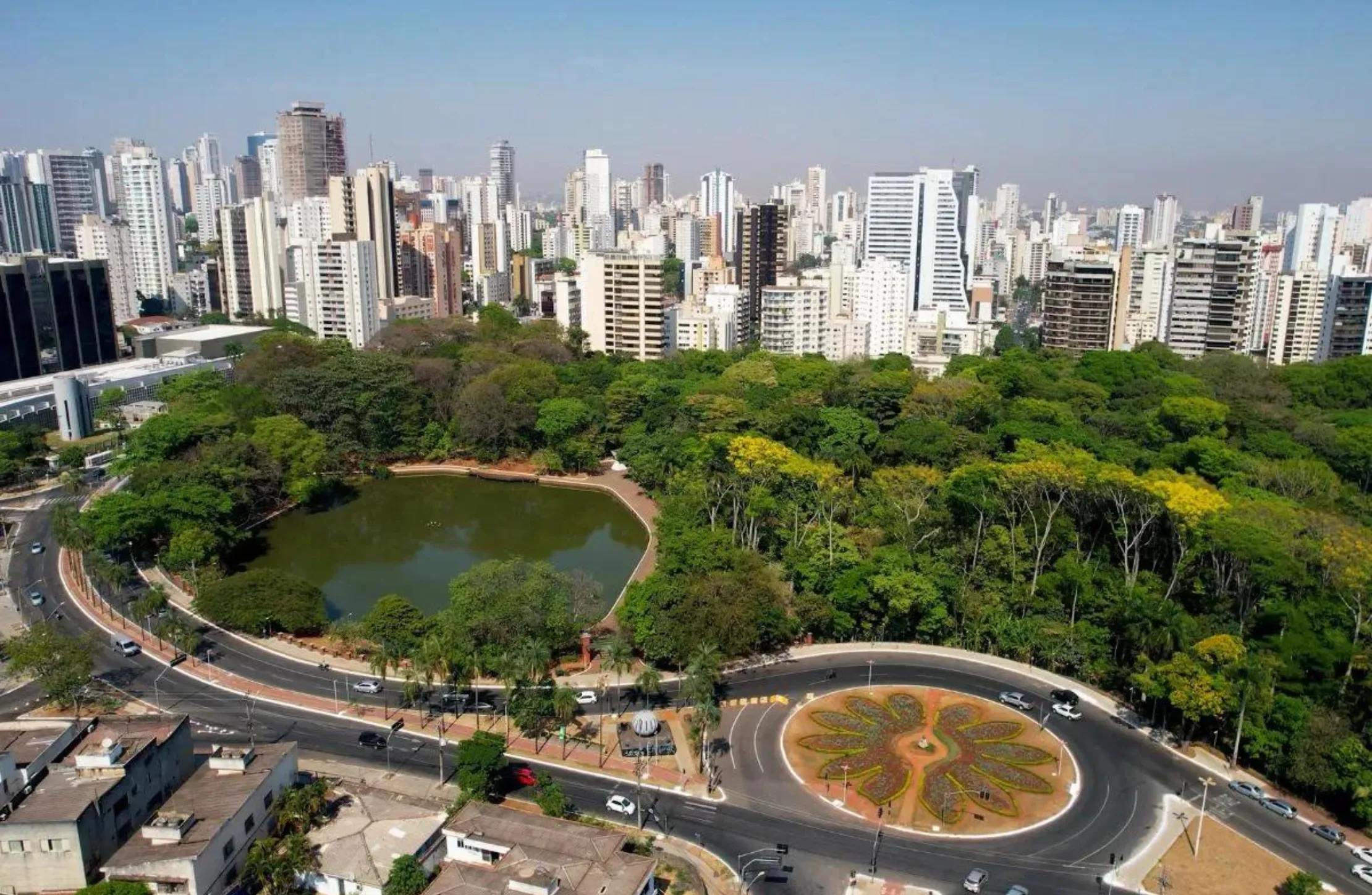 Mabel sobe para 23,7% e aumenta vantagem em Goiânia