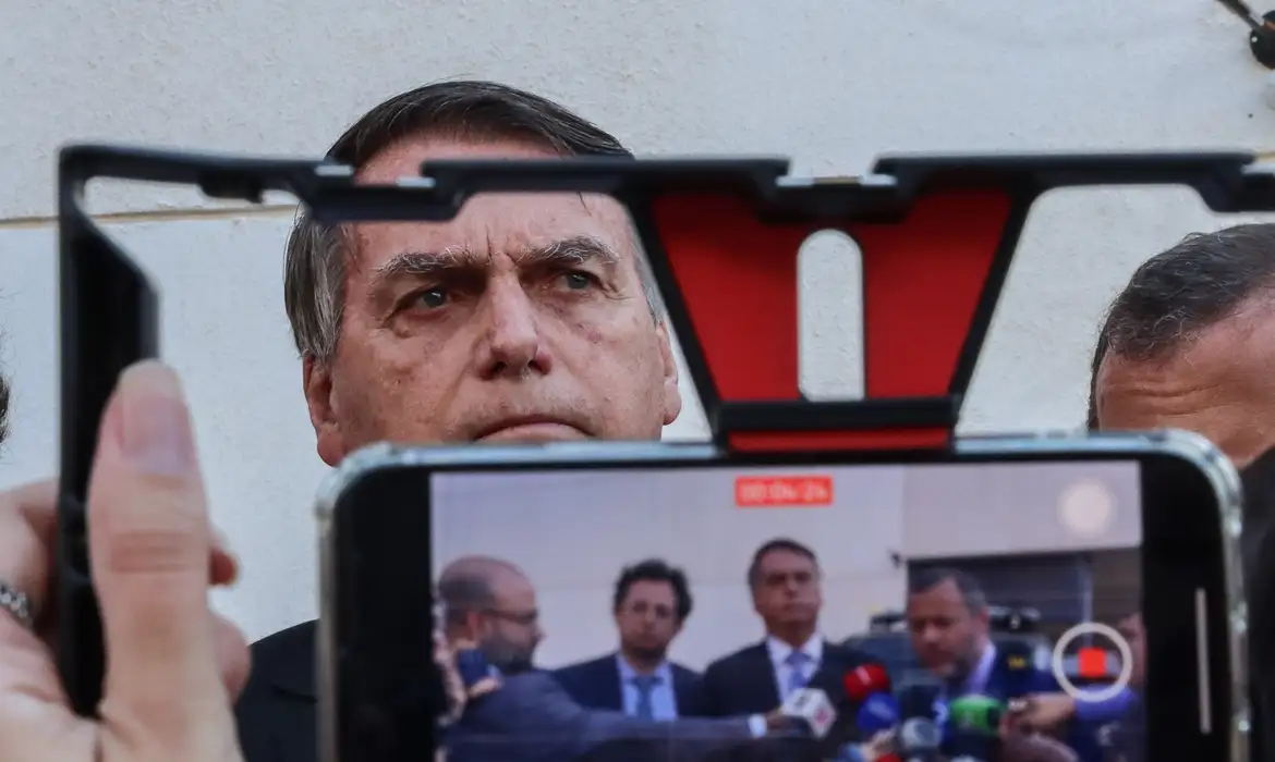 Bolsonaro atuou de forma "direta e efetiva" para tentar golpe, diz PF
